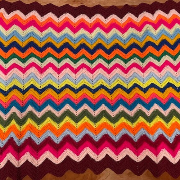 Vintage Ames Afghan Knit Zig Zag Chevron Crocheted Blanket Throw - 32 x 43 - Picture 3 of 5